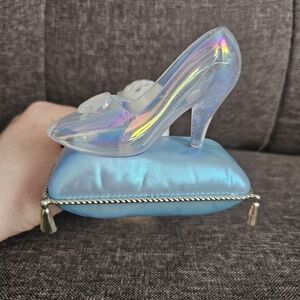 Disney Cinderella Slipper Wallflower